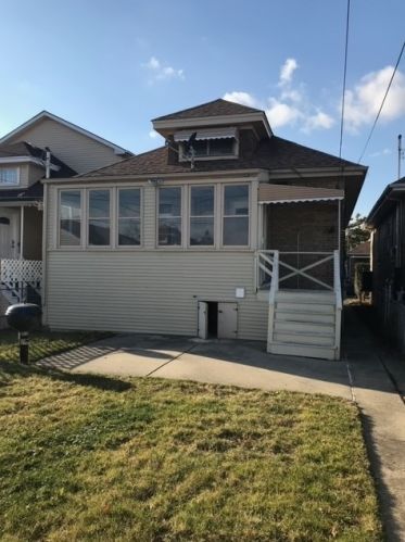 2937 77 Ave, Chicago IL 60707-3633 exterior