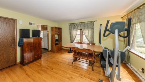 8930 Lincoln Ave, Milwaukee WI 53207-1711 exterior