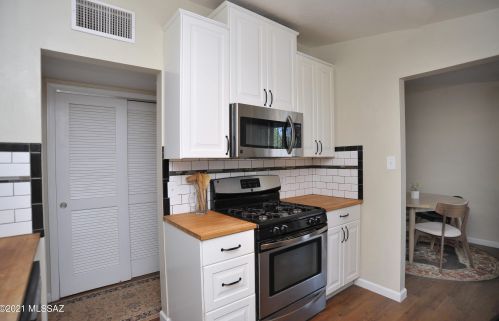 4445 17th St, Tucson AZ  85711-4802 exterior