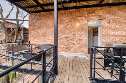 1540 Claremont Ave, Chicago IL 60622-1717 exterior