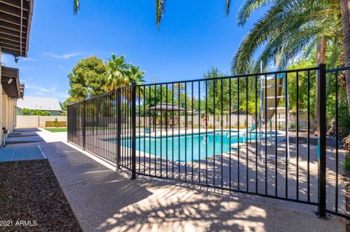 8007 7th Ave, Phoenix AZ  85021-5613 exterior