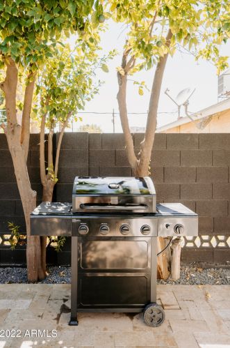 3719 Amelia Ave, Phoenix AZ  85018-5117 exterior