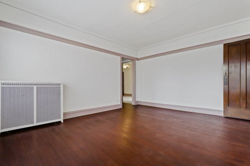 6417 Magnolia Ave, Chicago IL 60626-5306 exterior