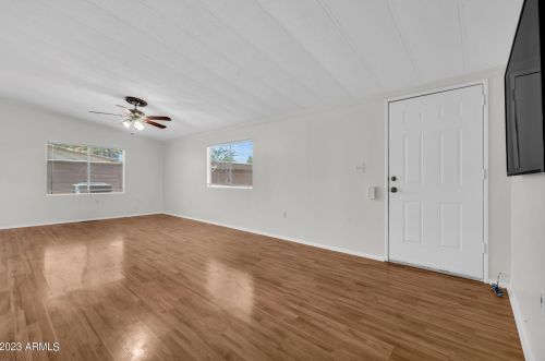 18048 2nd Pl, Phoenix AZ  85022-1511 exterior