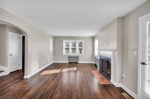 25 Morgan Ln, Bridgewater NJ 08807-3007 exterior