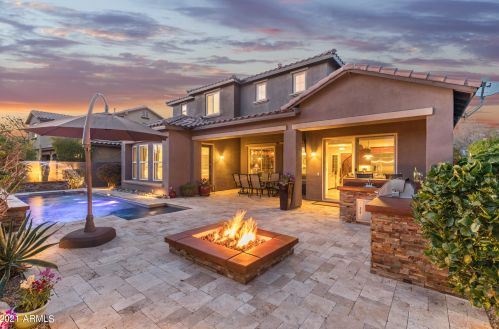 3753 Ember Glow Way, Phoenix, AZ 85050-4926