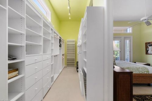 15238 Burnaby Dr, Naples FL 34110-7931 exterior