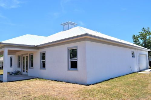 2258 Seamist St, Fort Pierce FL 34952-6850 exterior