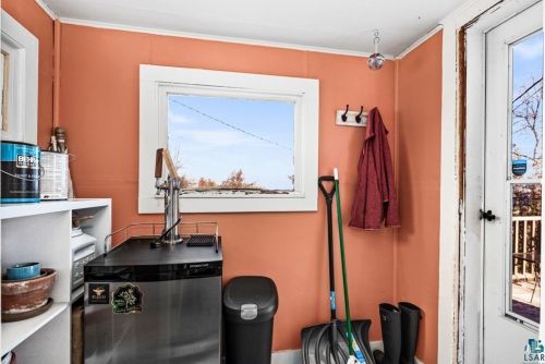 318 8th Ave, Duluth MN 55806-2206 exterior