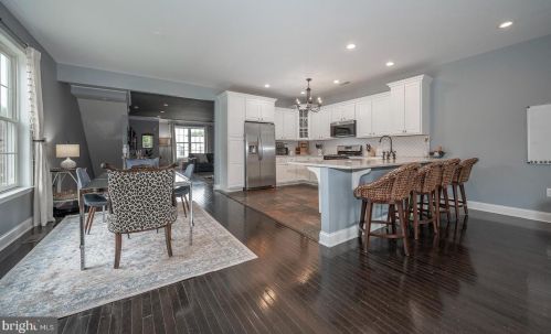 328 Lemonte St, Philadelphia PA 19128-4520 exterior