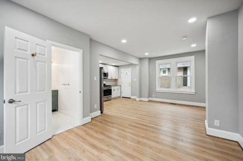 16 Roland Rd, Chester PA 19015-3327 exterior