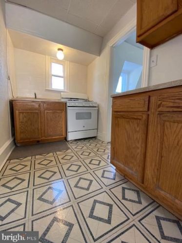 33 James St, Lancaster PA 17603-2811 exterior