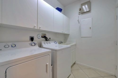 1839 Jamesport Dr, Fort Pierce FL 34953-4599 exterior