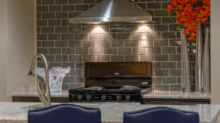 400 Central Park Pl, Atlanta GA  30308-2410 exterior