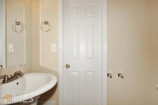 5350 Longmeadow Ln, Atlanta GA  30349-3180 exterior