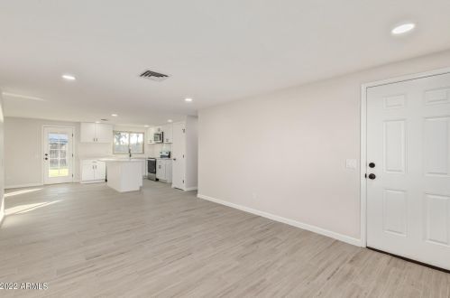 2011 Central Dr, Chandler AZ 85224-1811 exterior