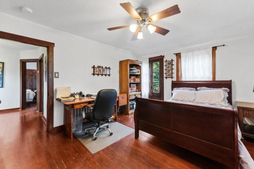 1360 Coburg Lands Dr, Saint Louis MO 63137-3008 exterior