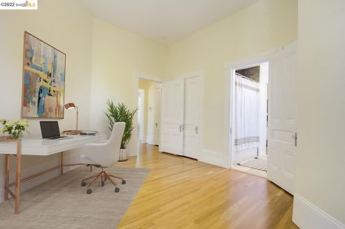 1522 Harmon St, Berkeley CA 94703-2415 exterior