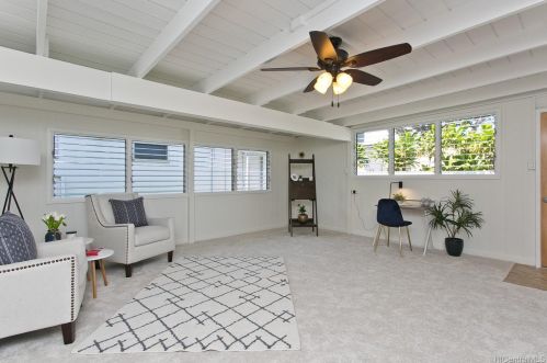 5622 Kawaikui St, Honolulu HI 96821-2021 exterior