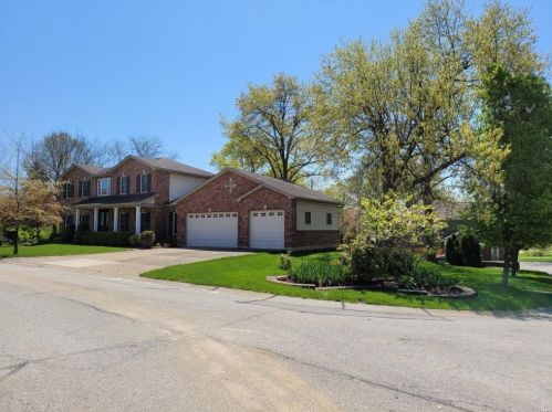 1 Crabapple Ct, Saint Louis MO 63132-3422 exterior