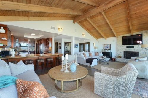 867 Mandalay Bch Rd, Oxnard CA 93035-1078 exterior