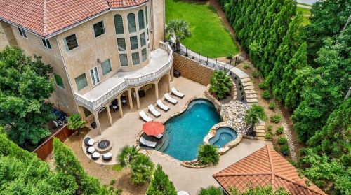 310 Heards Ferry Rd, Atlanta, GA 30328-4717