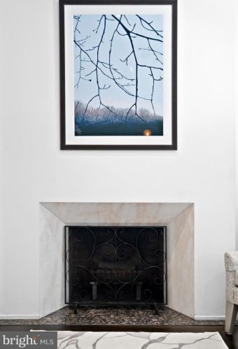 310 16th St, Philadelphia PA  19102-4907 exterior