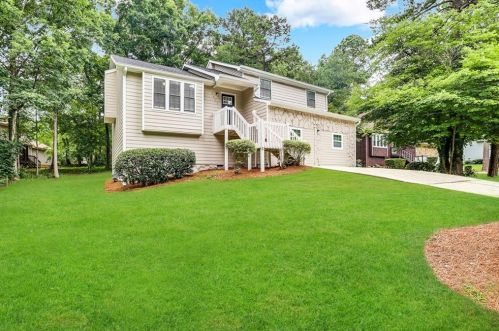 3768 Spring Garden Ln, Lithonia GA  30038-3639 exterior