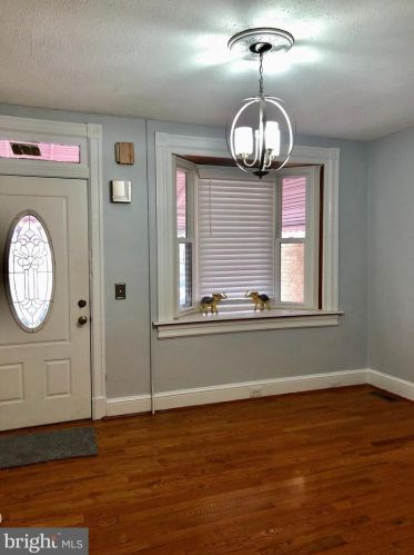 220 Bryant St, Washington DC  20002-1120 exterior