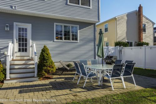 82 Cedar Ave, Red Bank NJ 07711 exterior