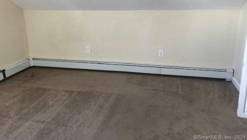 8 Ballouville Rd, Killingly CT 06241-1200 exterior