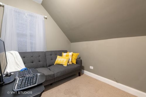 1025 Mayfield Ave, Chicago IL 60638-4404 exterior