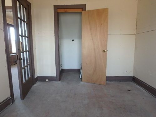 8305 Burley Ave, Chicago IL exterior