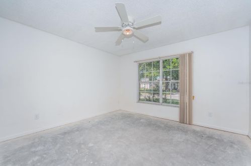 8519 Misty Riv Ct, Tampa FL 33637-4915 exterior