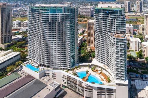 383 Kalaimoku St, Honolulu HI 96815 exterior