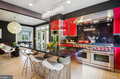 9906 Avenel Farm Dr, Rockville MD 20854-5410 exterior