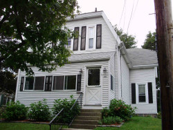 29 Crescent St, Newton, MA 02465-2007