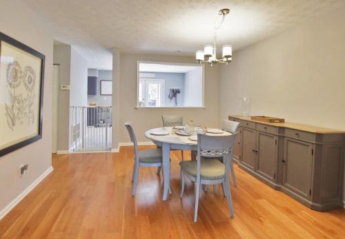 402 Cedar Chase Cir, Atlanta GA 30324-4294 exterior