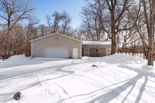 7625 Pioneer Crk Rd, Maple Plain MN 55359-9361 exterior