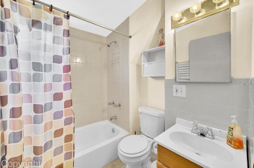 5029 Eddy St, Chicago IL 60641-3550 exterior