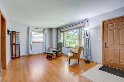 6331 Morgan Ave, Milwaukee, WI 53220-1315