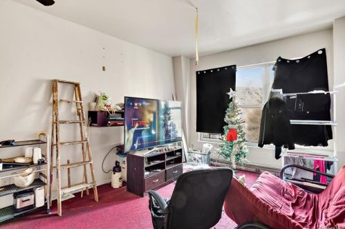 588 165th St, Bronx NY 10459-3273 exterior