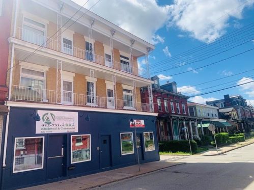 1537 Lowrie St, Pittsburgh PA  15212-4360 exterior