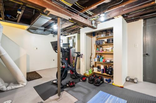 1255 Duffield St, Pittsburgh PA 15206-1318 exterior