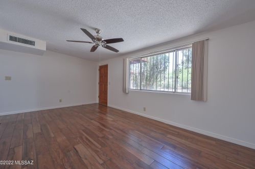 8105 Beverly St, Tucson AZ 85710-5929 exterior