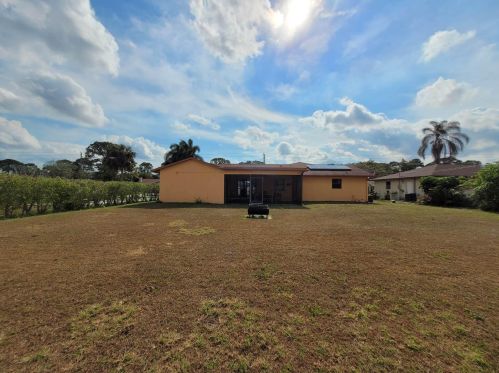 457 Walters Ter, Fort Pierce FL  34983-3878 exterior