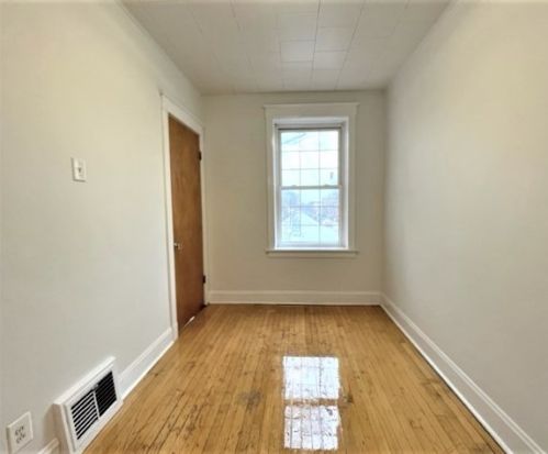 2333 Hoyne Ave, Chicago IL 60643-1816 exterior