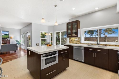 1840 Ivanhoe Ave, Oxnard CA  93030-8732 exterior