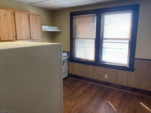 303 Haledon Ave, Paterson NJ 07508-2770 exterior