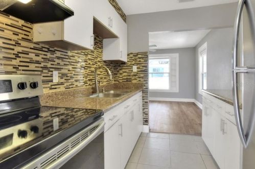 10712 Connechusett Rd, Tampa FL 33617-3410 exterior